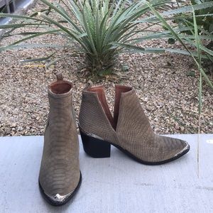 Jeffrey Campbell “Hunt The Plains” Boots